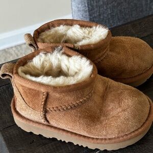 UGG Cozy Brown Kids Boots
